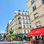 Modern & Dreamy Duplex In Le Marais * Париж
