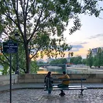 Апартаменты Modern & Dreamy Duplex In Le Marais *