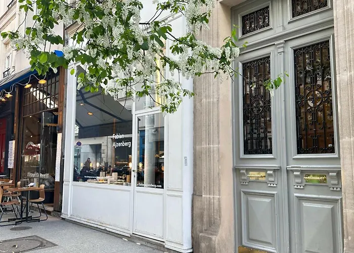 Modern & Dreamy Duplex In Le Marais Apartment Paris