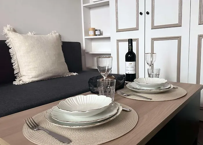 Modern & Dreamy Duplex In Le Marais