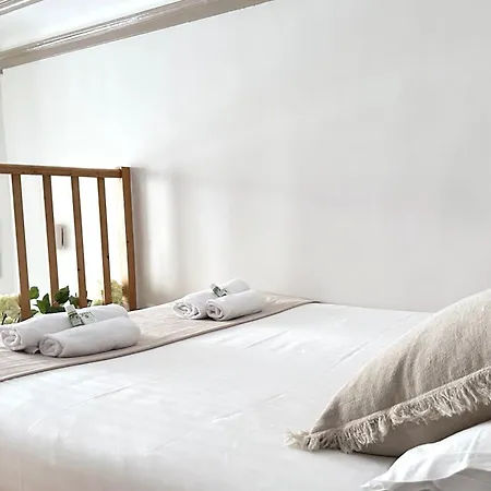 Modern & Dreamy Duplex In Le Marais Apartment Paris