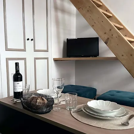 Modern & Dreamy Duplex In Le Marais Apartament