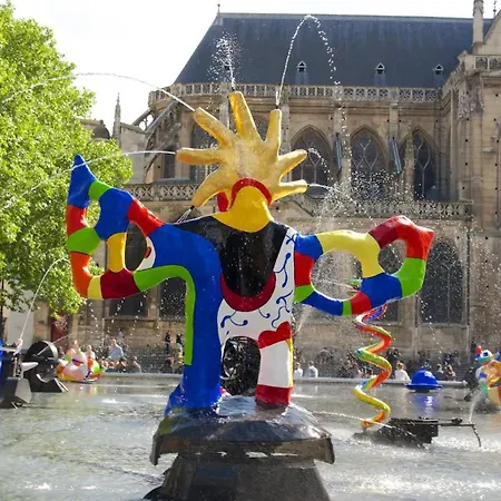 Modern & Dreamy Duplex In Le Marais Apartament Paryż