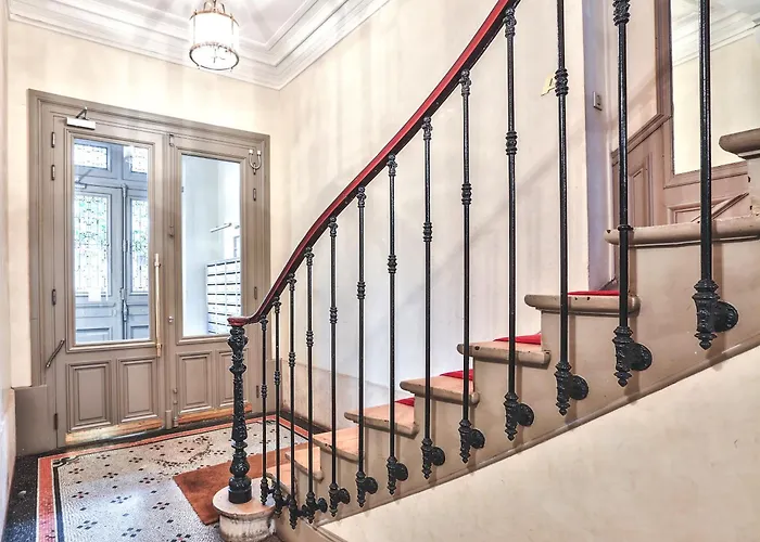 Modern & Dreamy Duplex In Le Marais * Paris