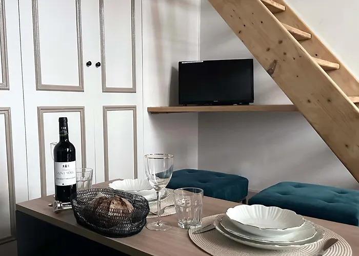 Modern & Dreamy Duplex In Le Marais Lägenhet