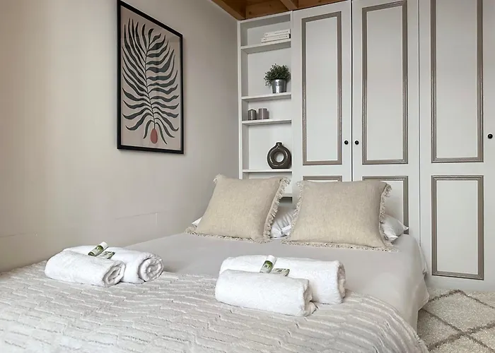 Modern & Dreamy Duplex In Le Marais *