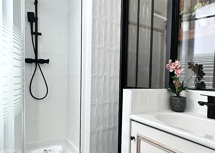 Modern & Dreamy Duplex In Le Marais * Paris